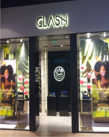 Decoração e Produção de Loja Clash Amoreiras em Pvc recorte e vinil impresso 